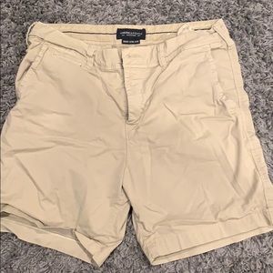American Eagle Slim fit Khaki Shorts